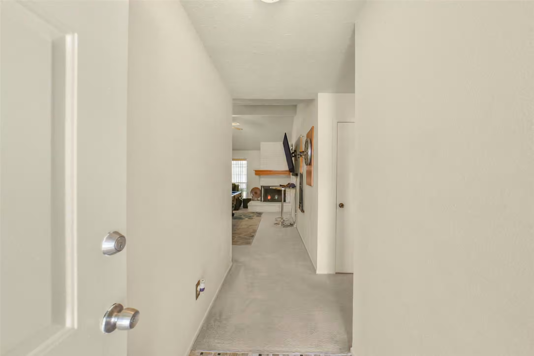 Photo 5 of 9927 Jademont Lane, Houston, TX