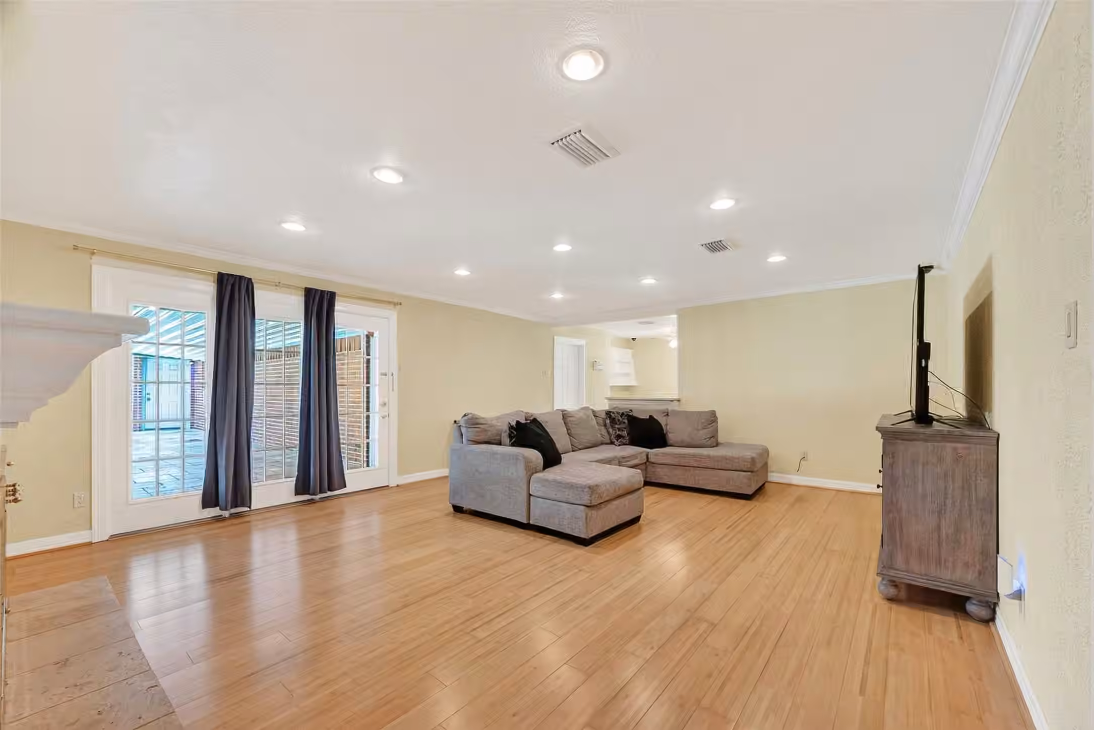 Photo 2 of 5442 Darnell Street, Houston, TX