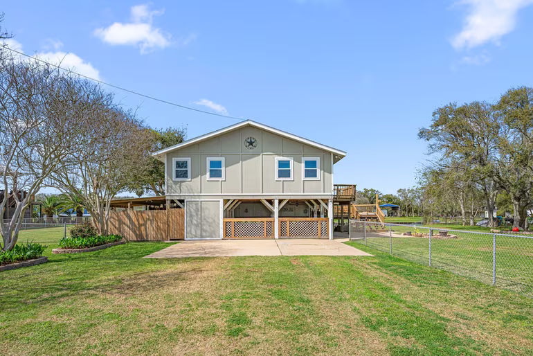 Photo of 1145 County Road 291, Bay City, TX