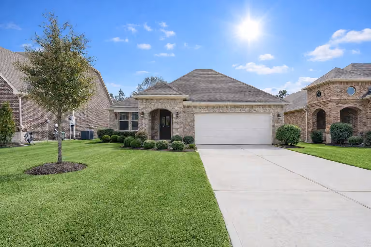 Photo 2 of 12215 Forest Villas Lane, Conroe, TX