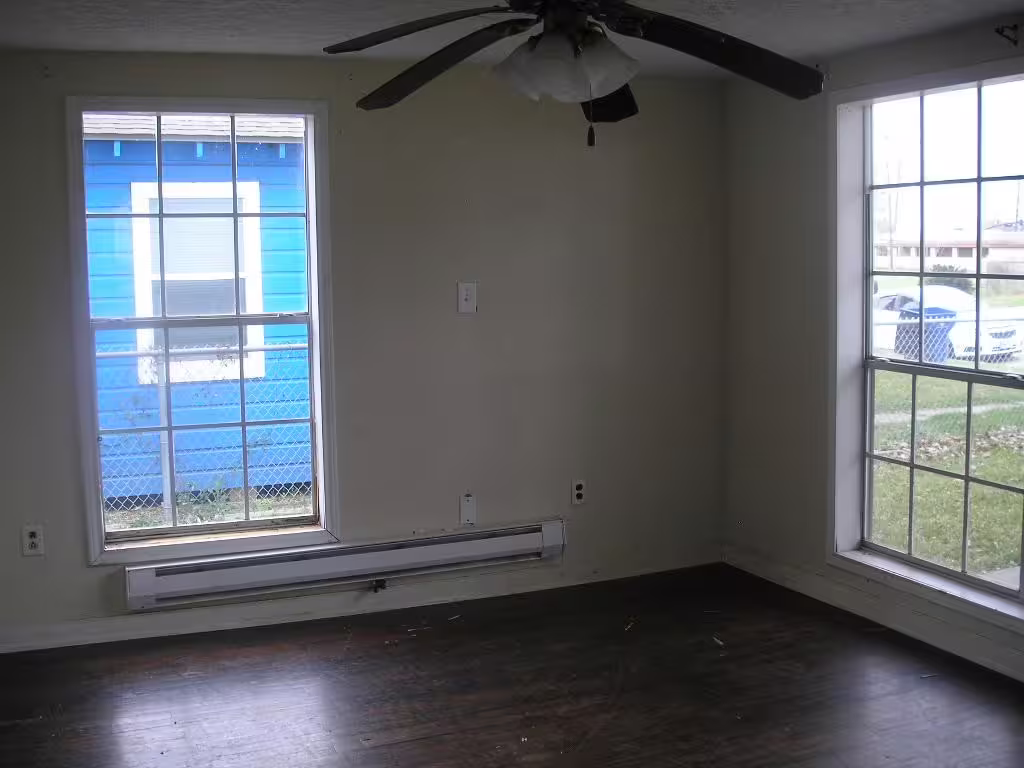 Photo 4 of 809 8th Avenue N, Texas City, TX