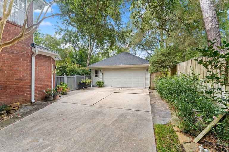 Photo 4 of 11 Golden Place, The Woodlands, TX