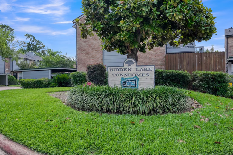 Photo 2 of 763 Worthshire Street, Houston, TX