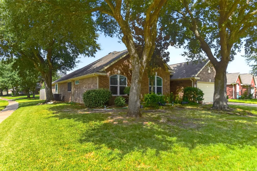Photo 4 of 17515 Canton Forest, Richmond, TX