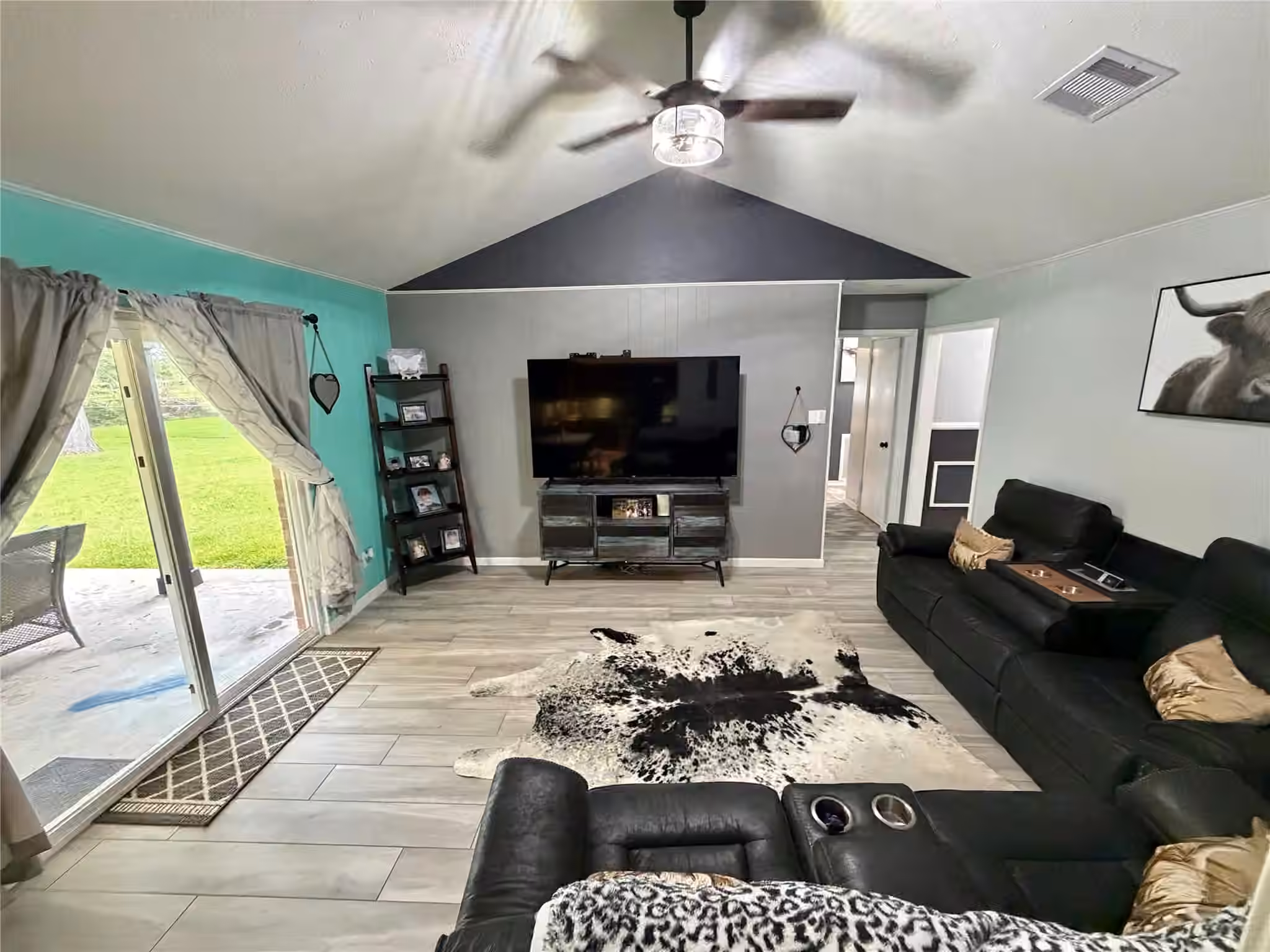 Photo 6 of 905 Southside Drive, Angleton, TX