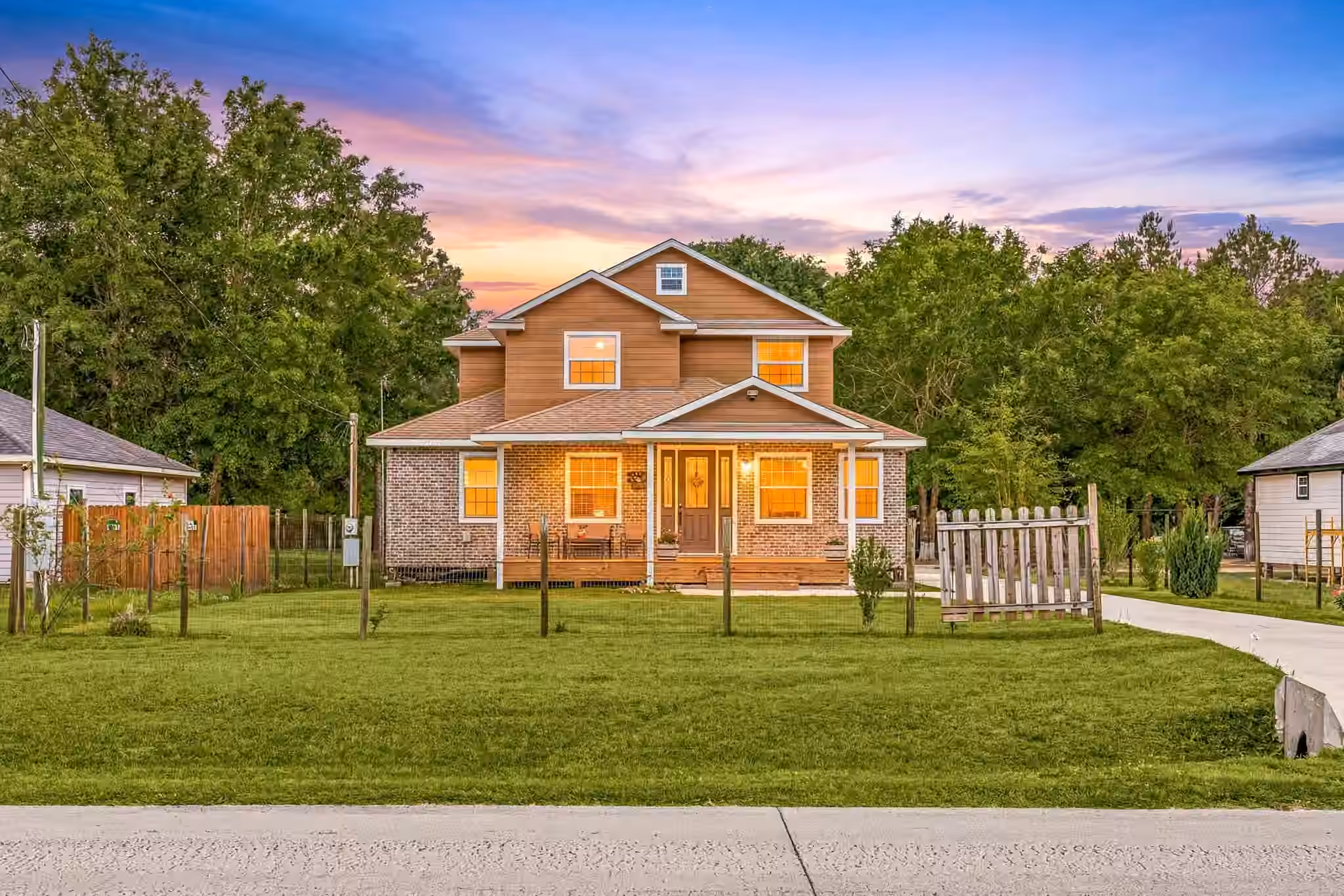 Photo of 664 County Road 3404, Cleveland, TX 77327