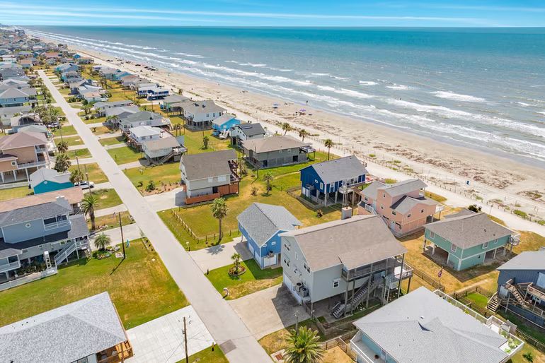 Photo 5 of 13037 John Reynolds Road, Galveston, TX
