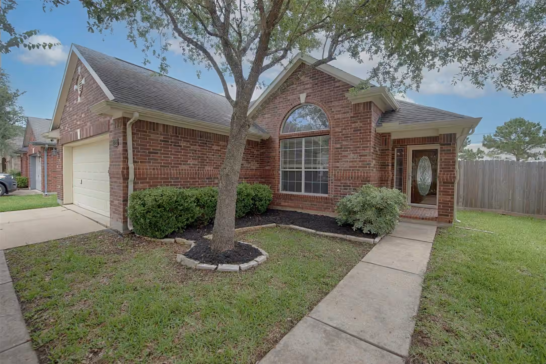 Photo 4 of 2725 Hidden Landing Drive, Pearland, TX
