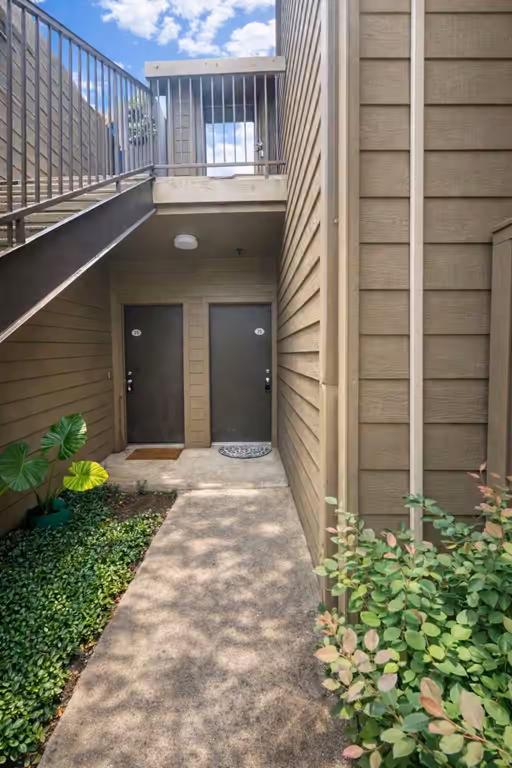 Photo 3 of 10047 Westpark Drive 73, Houston, TX