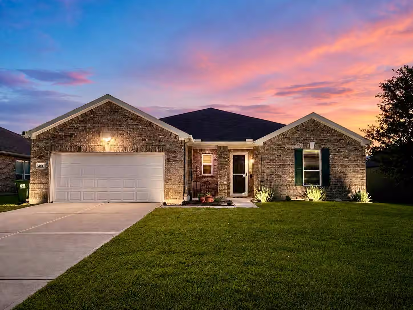 Photo 2 of 3502 Pentland Downs Street, Pearland, TX