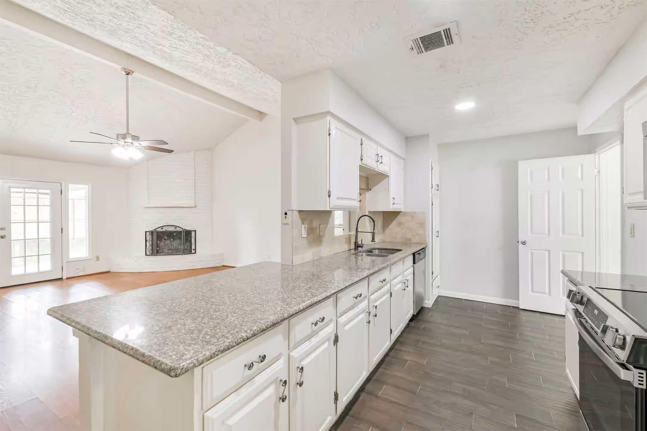 Photo 7 of 16810 Brora Court, Houston, TX