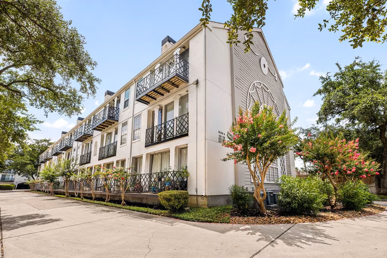 Photo 4 of 2333 Bering Drive 306, Houston, TX