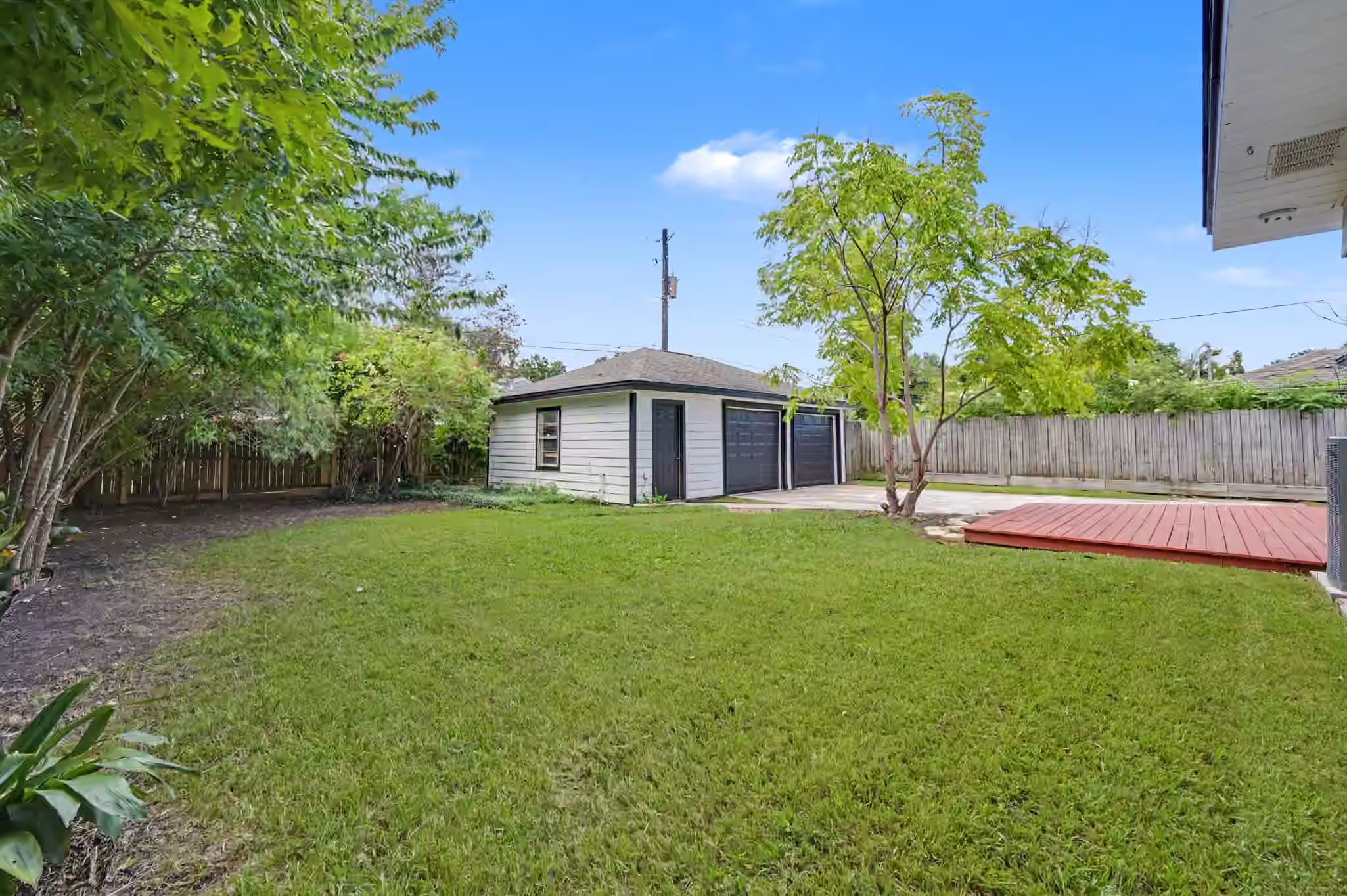 Photo 3 of 9613 Westview Drive, Houston, TX