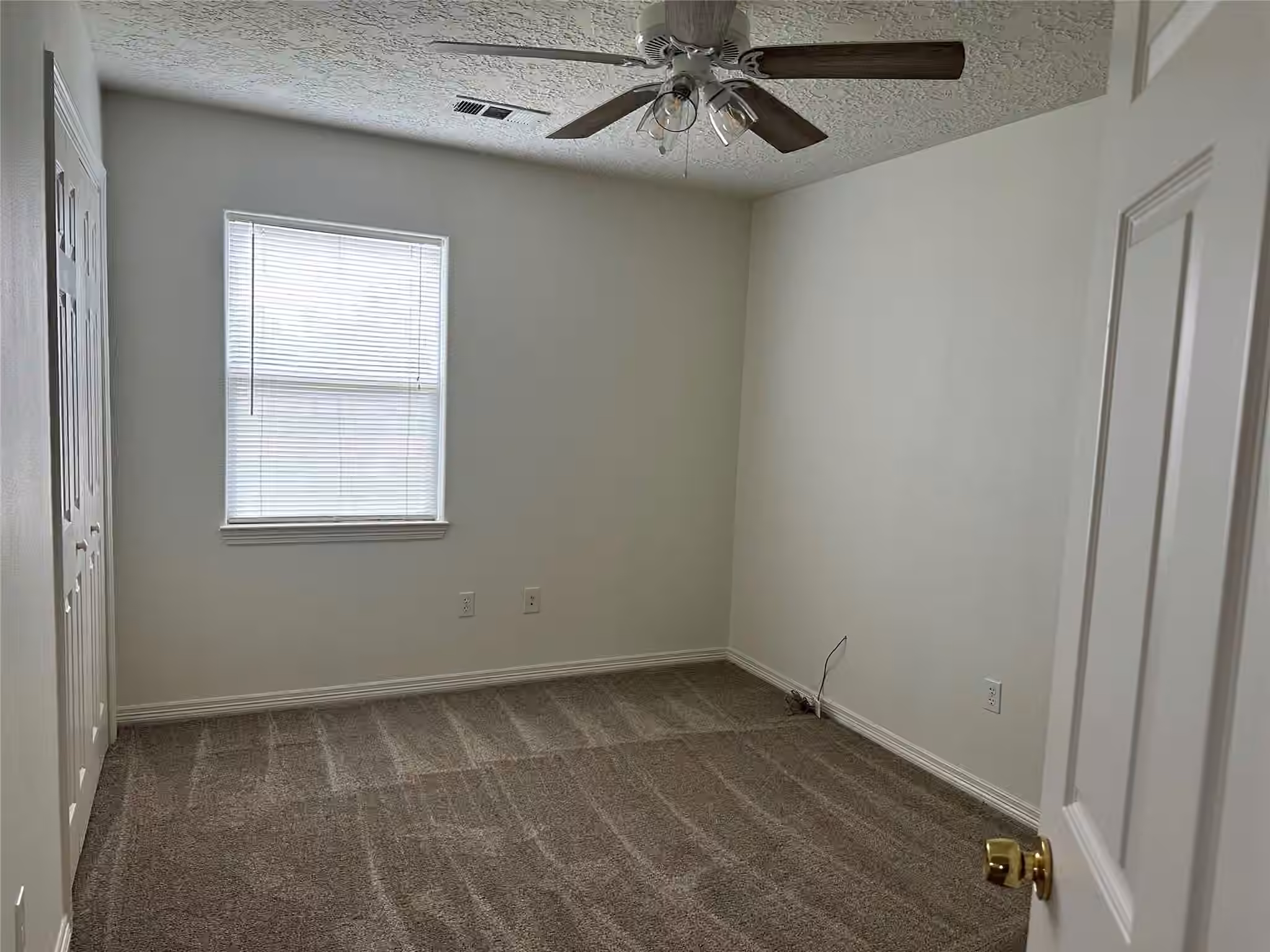 Photo 6 of 107 W Colorado Sky Street, Ellinger, TX