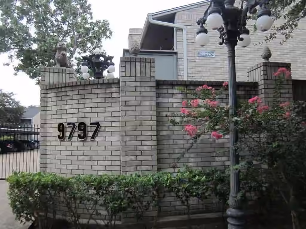 Photo of 9797 Leawood Boulevard 106, Houston, TX 77099
