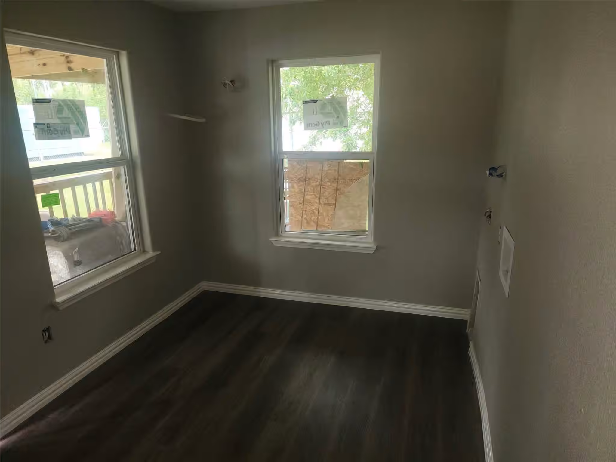 Photo 3 of 839 Yaupon Street, Clute, TX