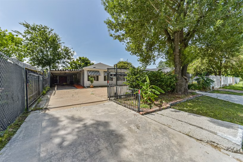 Photo 2 of 8064 Milredge Street, Houston, TX