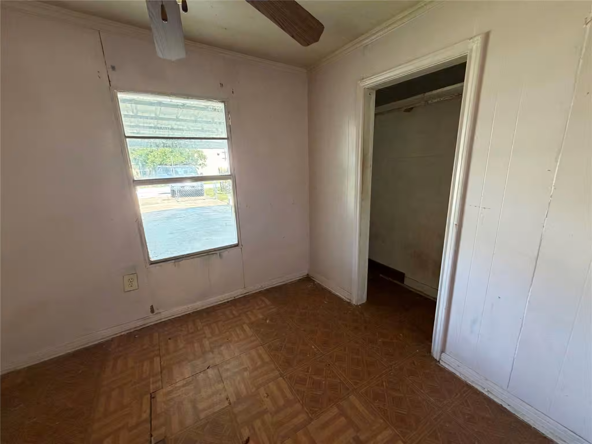 Photo 6 of 6803 Dionne Drive, Houston, TX