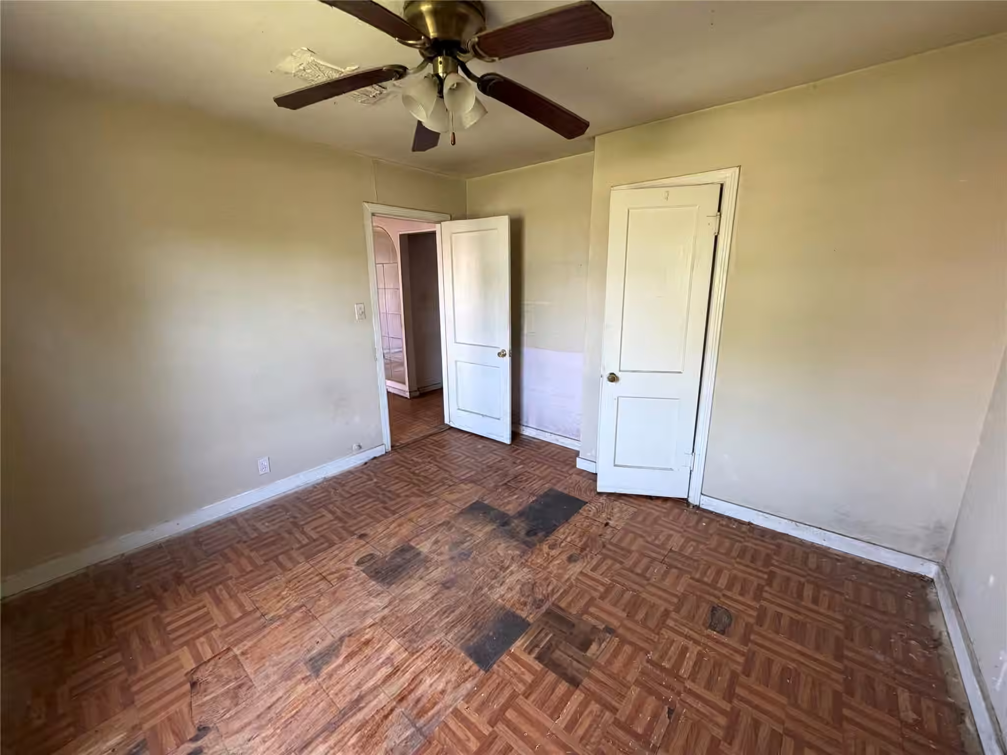 Photo 7 of 6803 Dionne Drive, Houston, TX