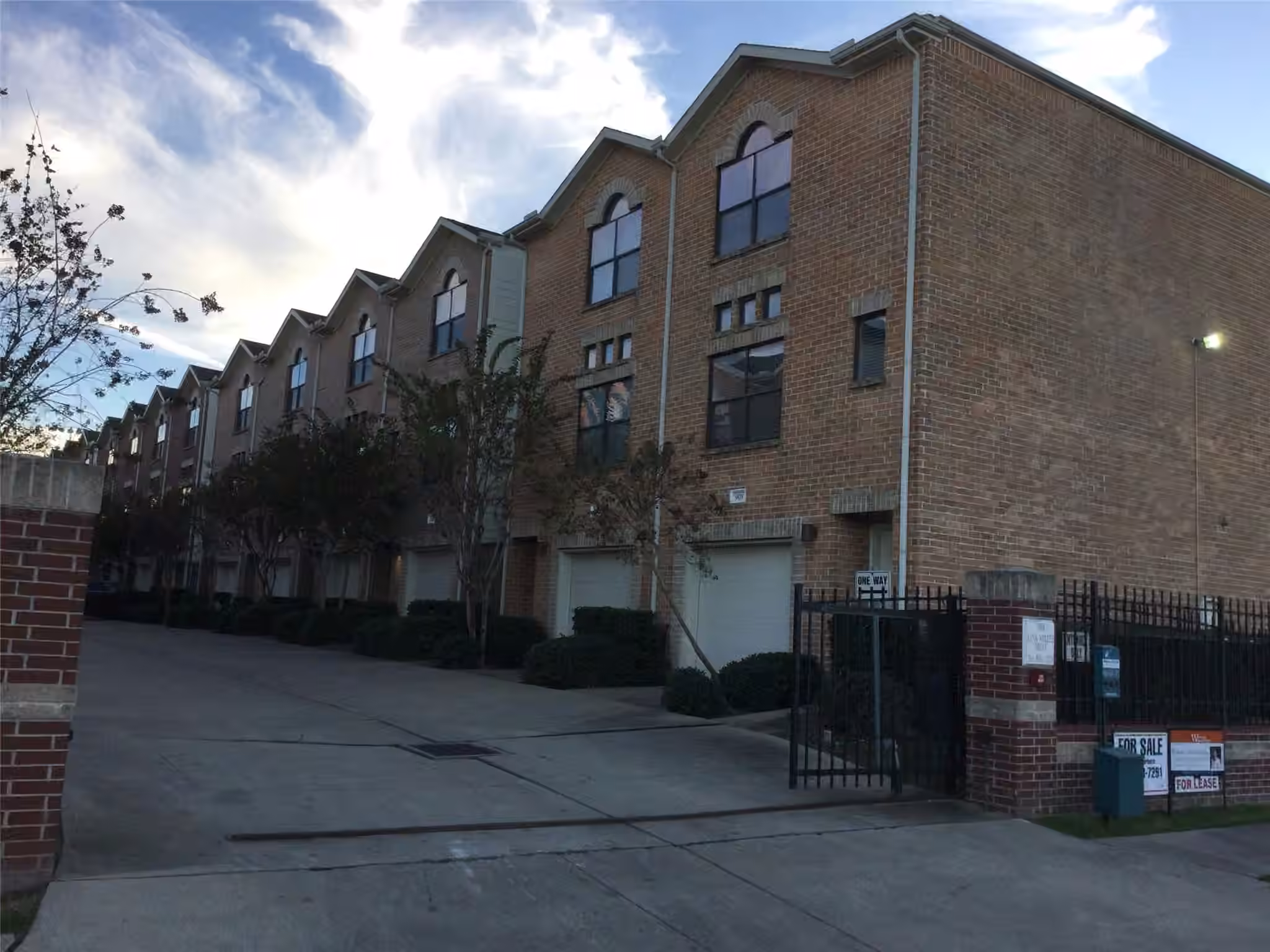 Photo 5 of 3501 Link Valley Drive 901, Houston, TX