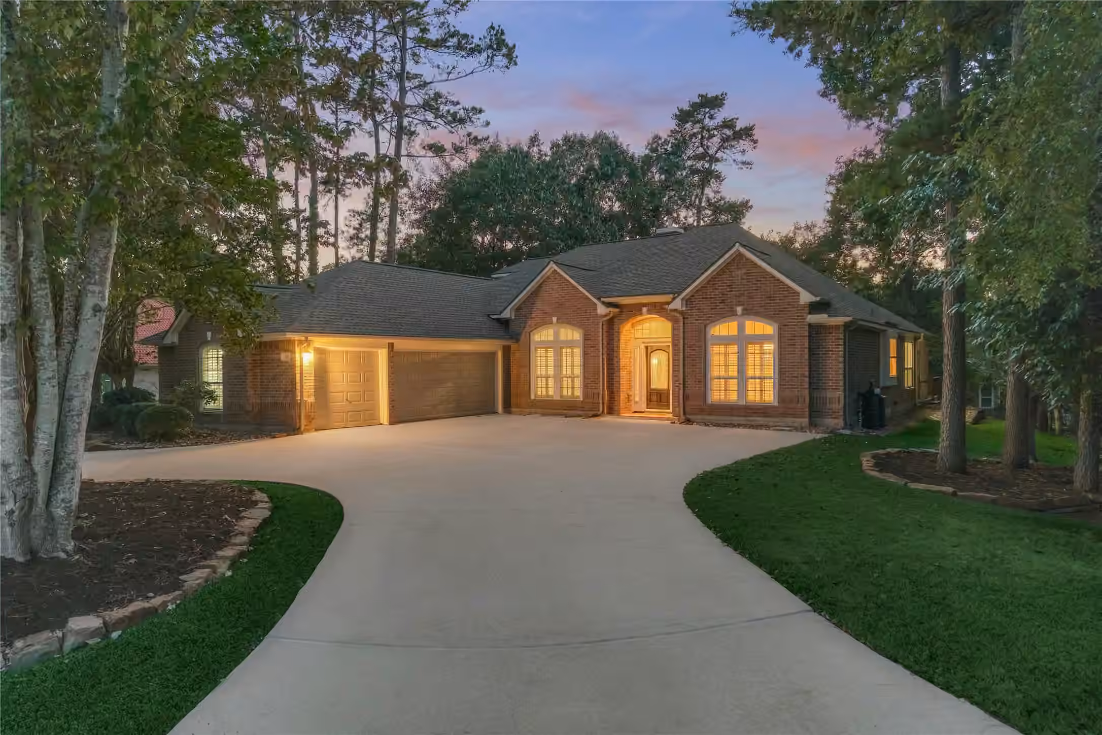 Photo of 11 Brookwood Court, Montgomery, TX 77356