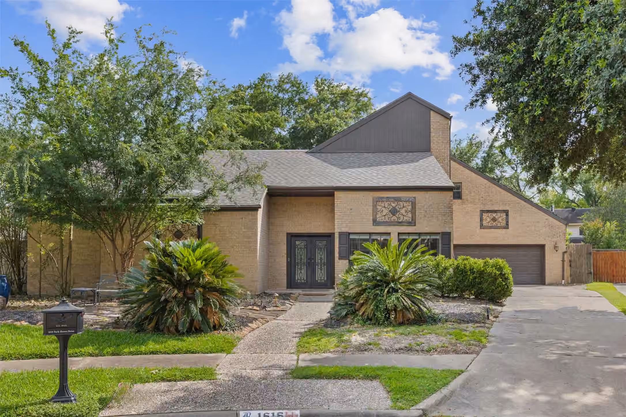 Photo of 1616 Park Haven Drive, Houston, TX 77077