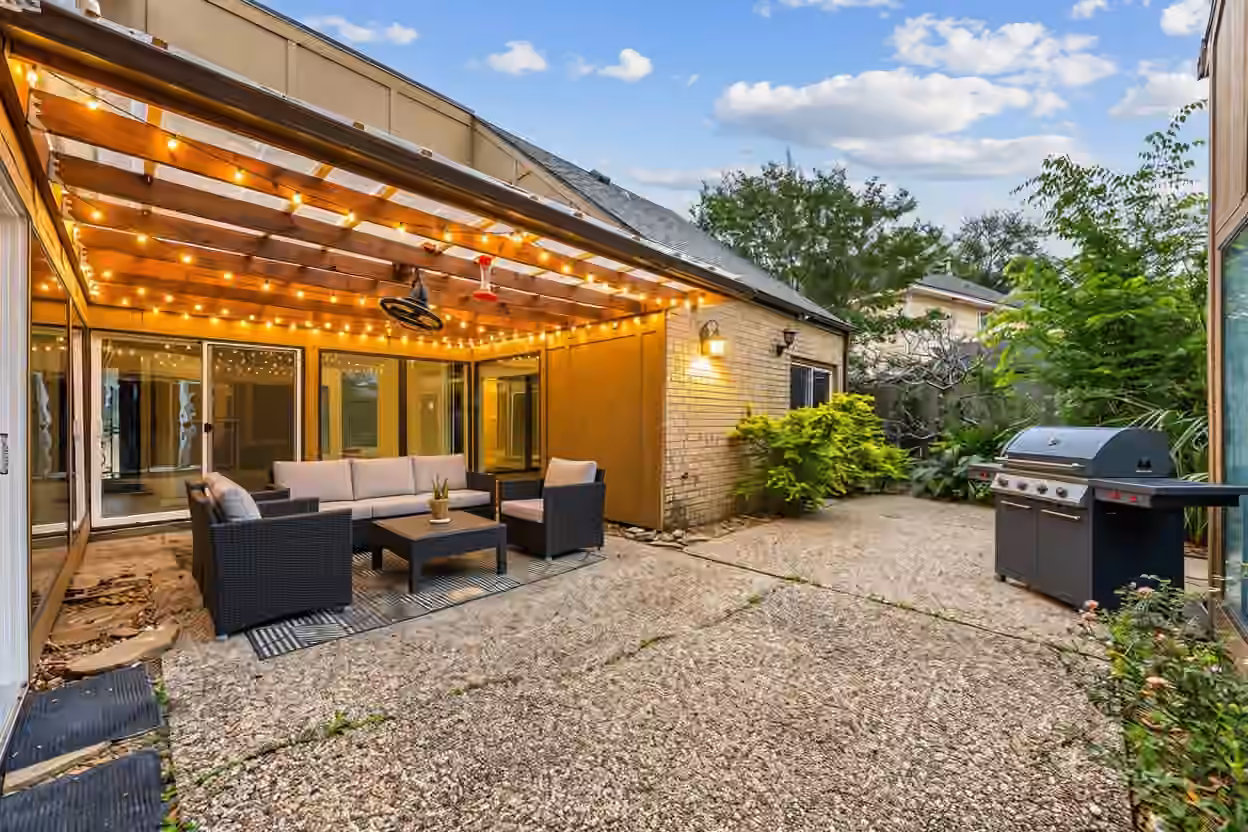 Photo 4 of 1616 Park Haven Drive, Houston, TX