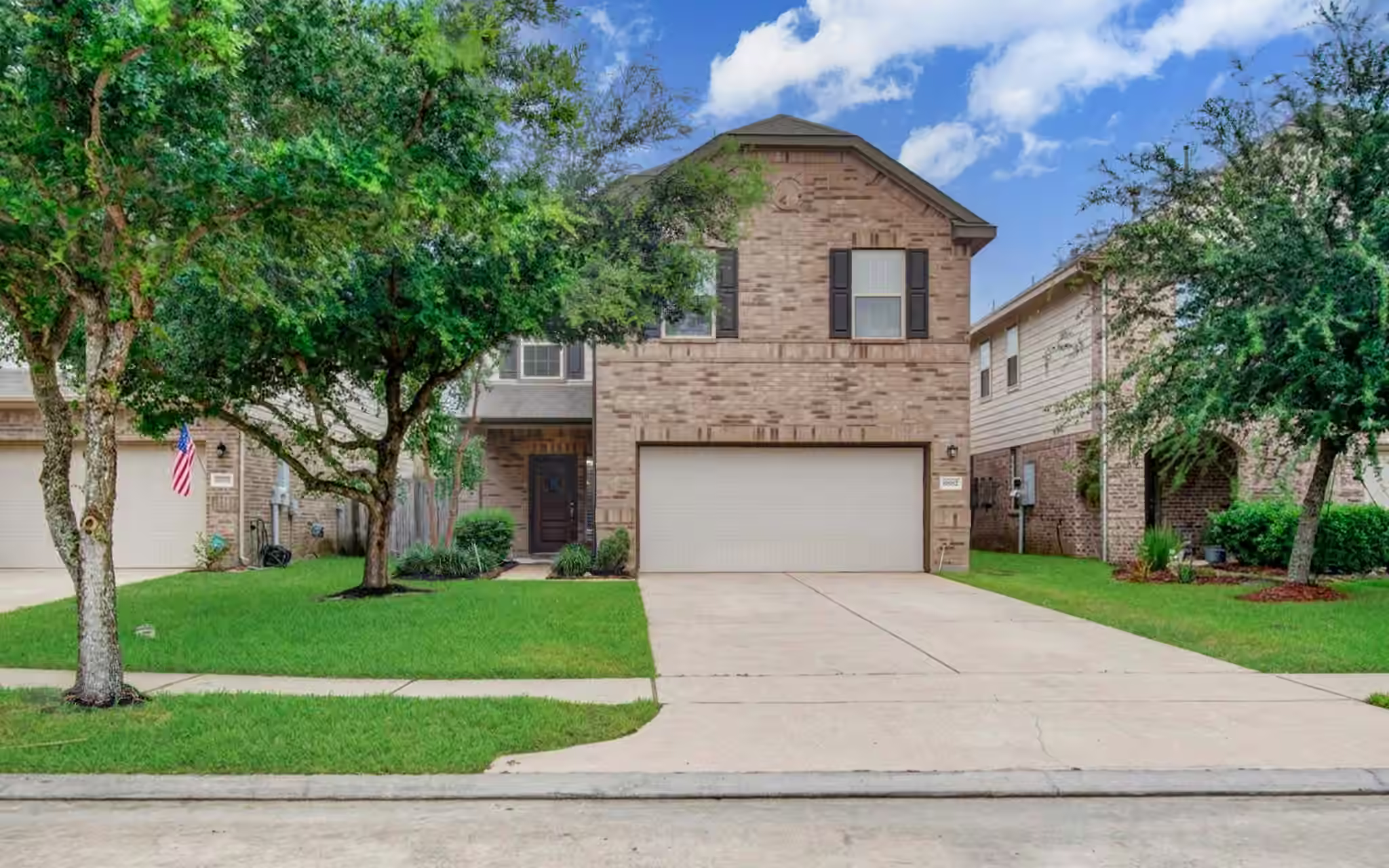 Photo of 6882 Dogwood Cliff Lane, League City, TX