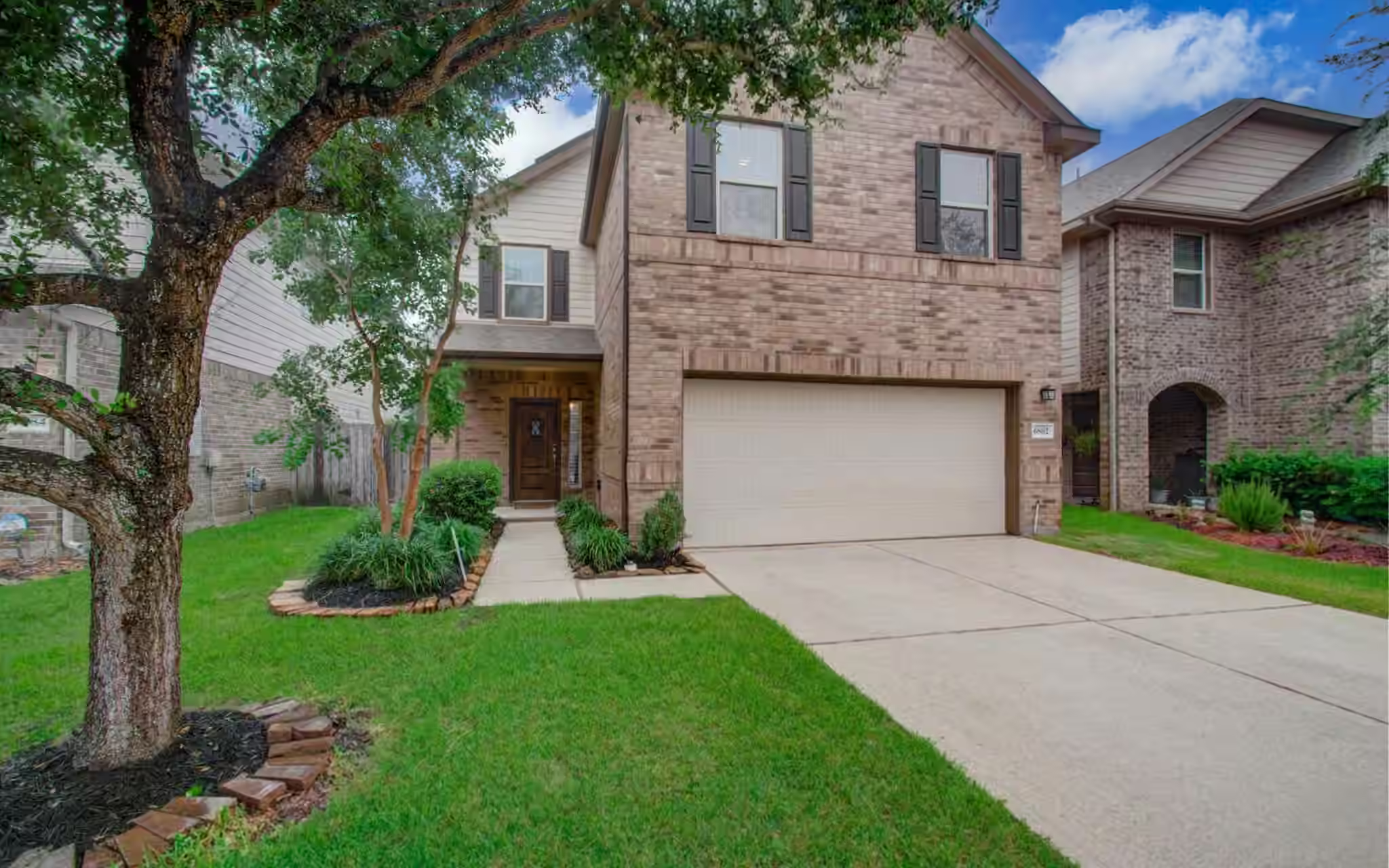 Photo 2 of 6882 Dogwood Cliff Lane, League City, TX