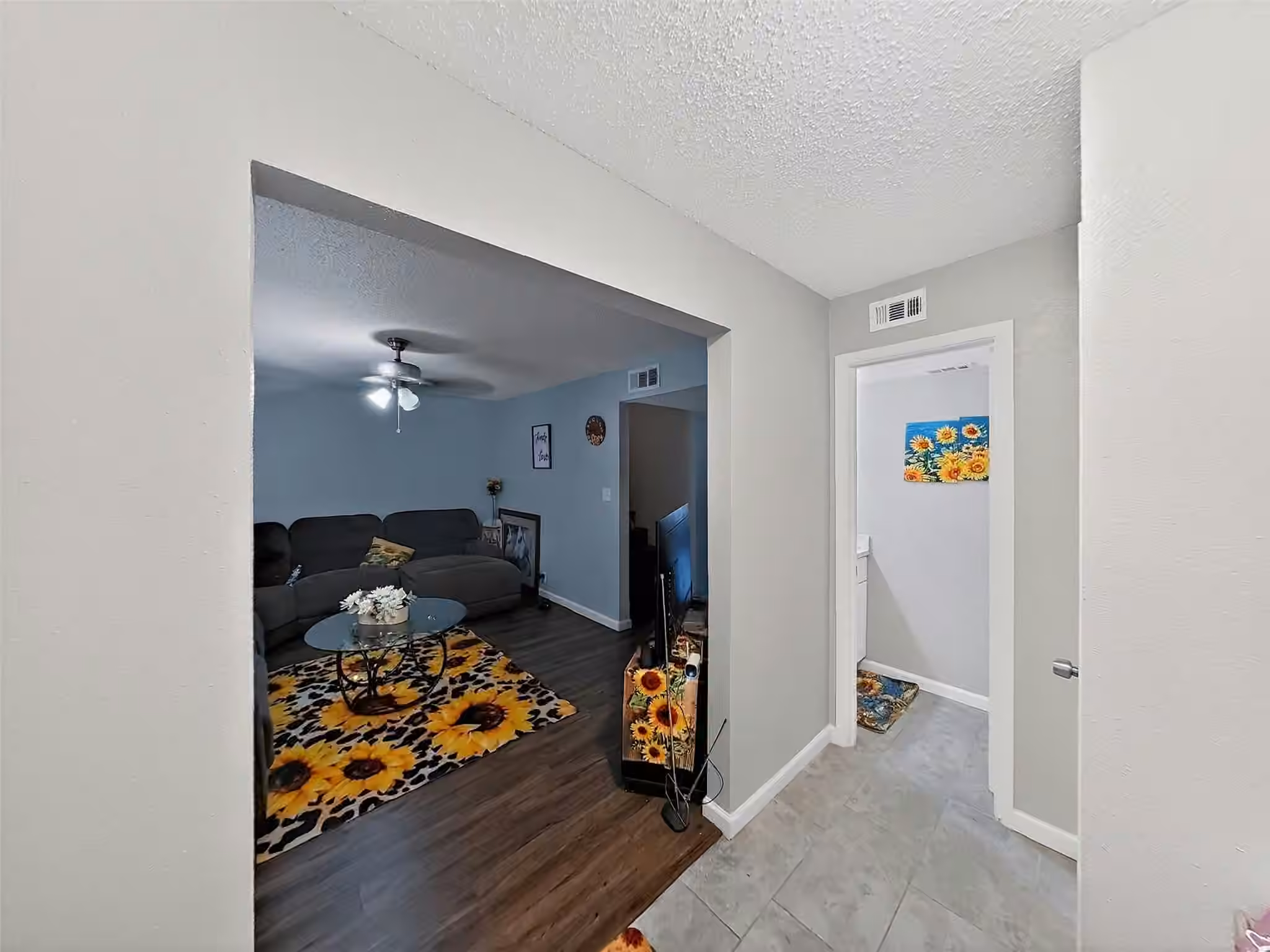 Photo 3 of 8101 Amelia Road 404, Houston, TX