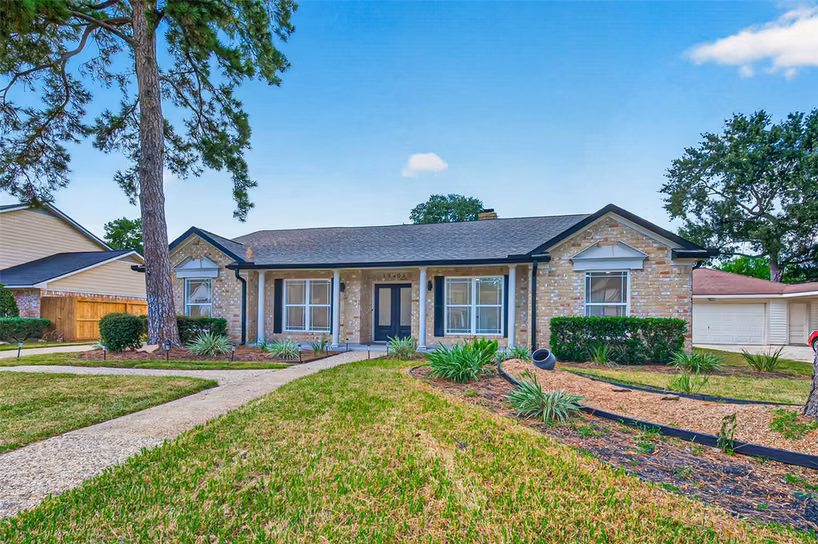 Photo 4 of 15402 Ripplestream Street, Houston, TX