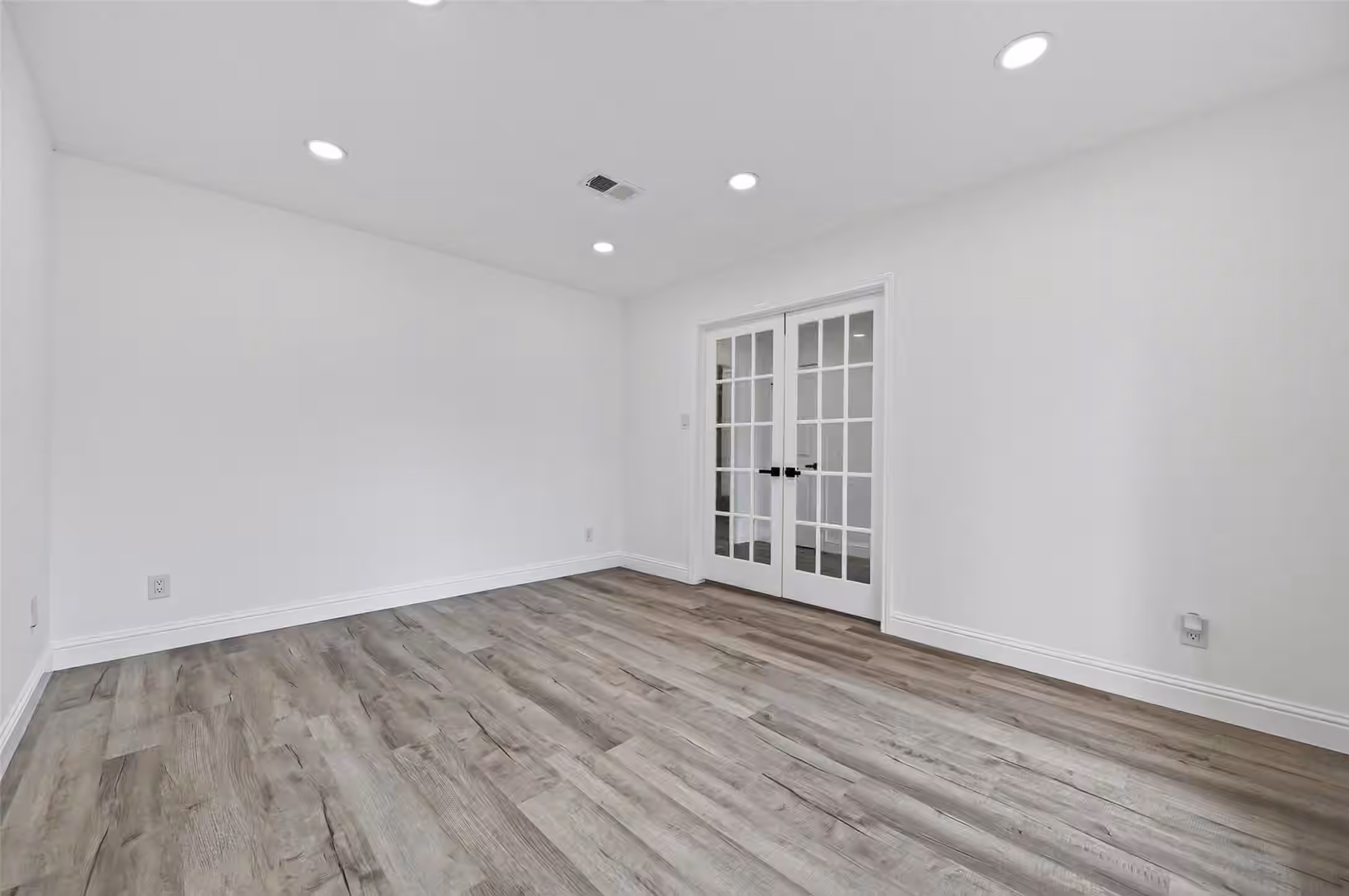 Photo 7 of 15402 Ripplestream Street, Houston, TX