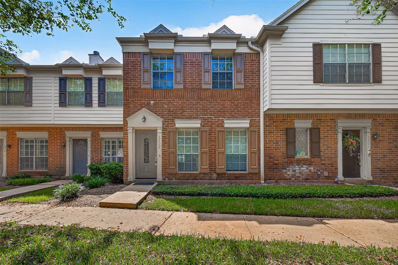 Photo of 2930 Grants Lake Boulevard 2202, Sugar Land, TX 77479