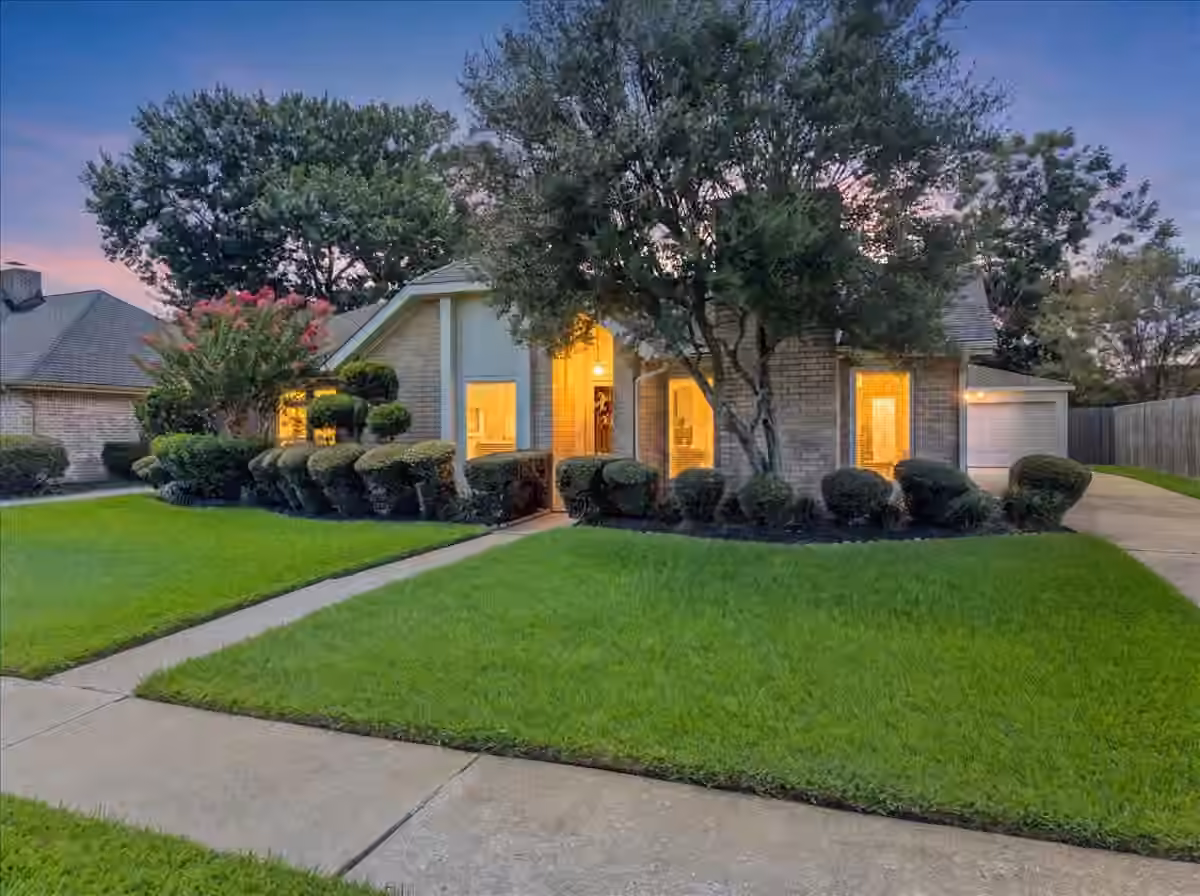Photo of 10031 Sagegate Drive, Houston, TX