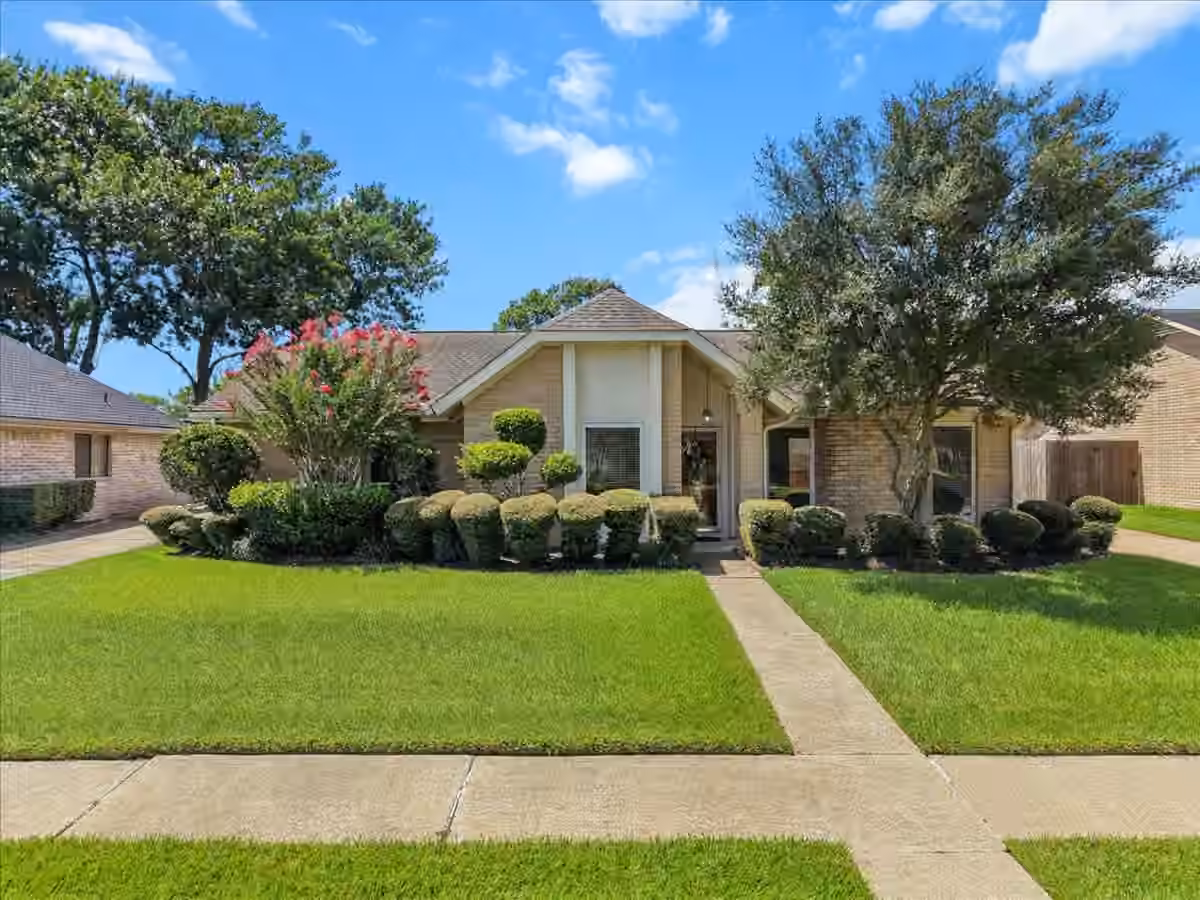 Photo 2 of 10031 Sagegate Drive, Houston, TX