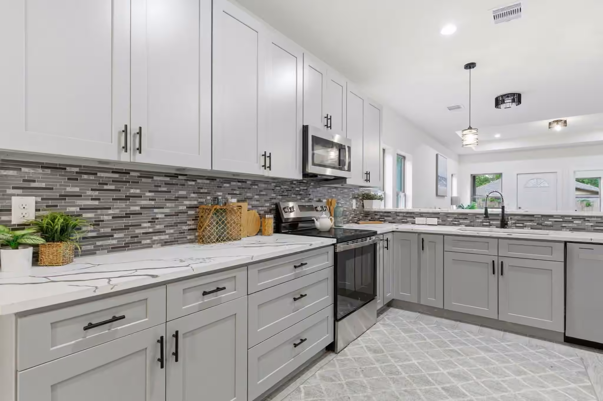 Photo 4 of 1105 W Lyle Street, Cleveland, TX