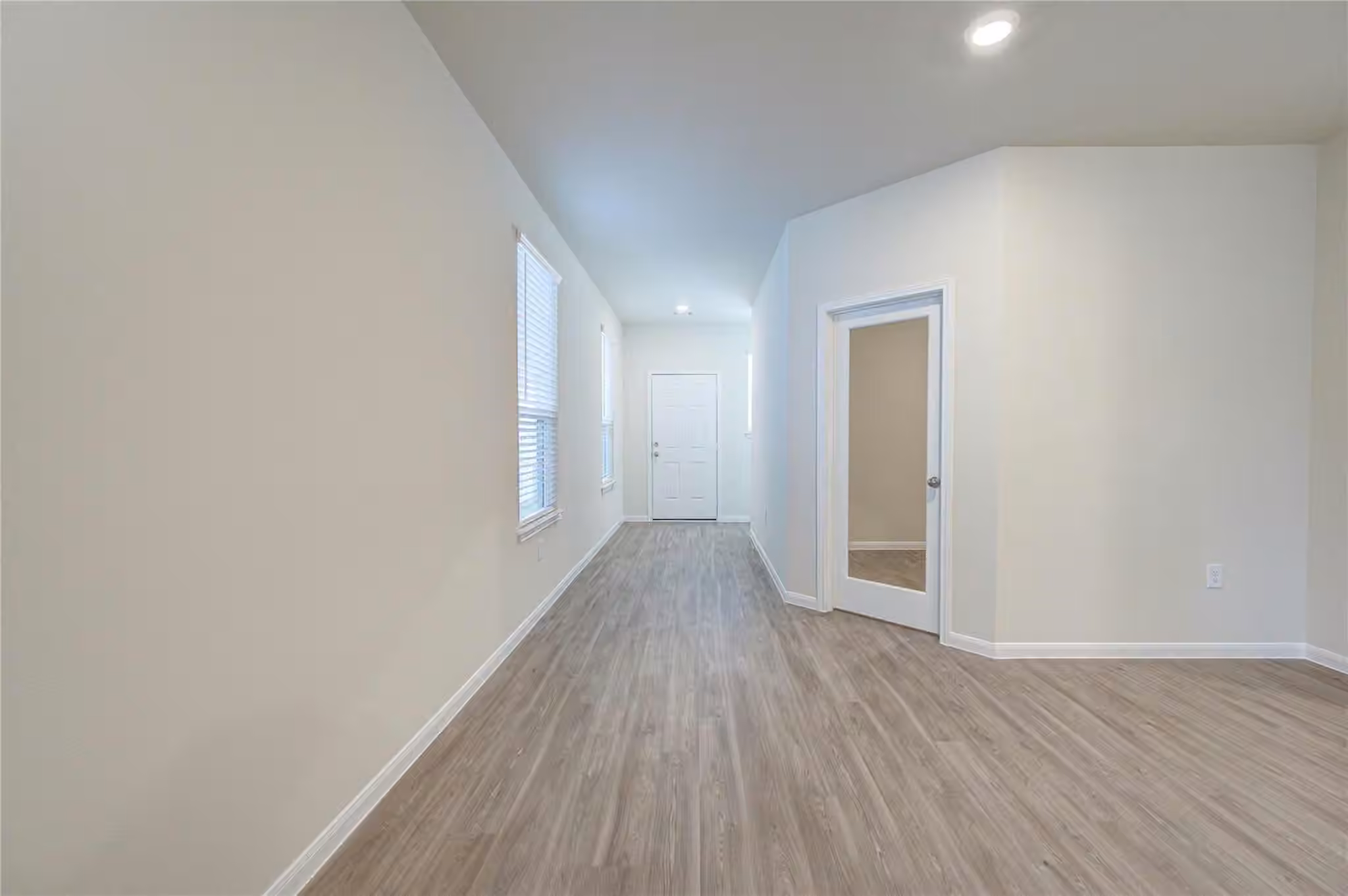 Photo 2 of 6407 Franklin View Lane, Houston, TX