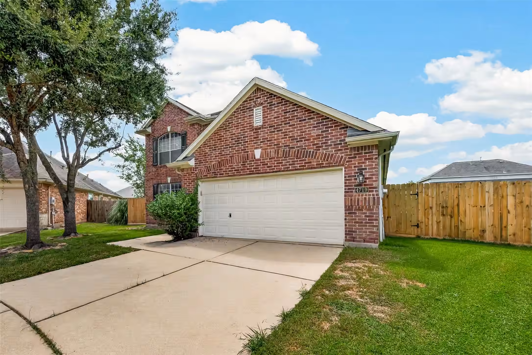 Photo 4 of 4719 Opal Brook Court, Fresno, TX