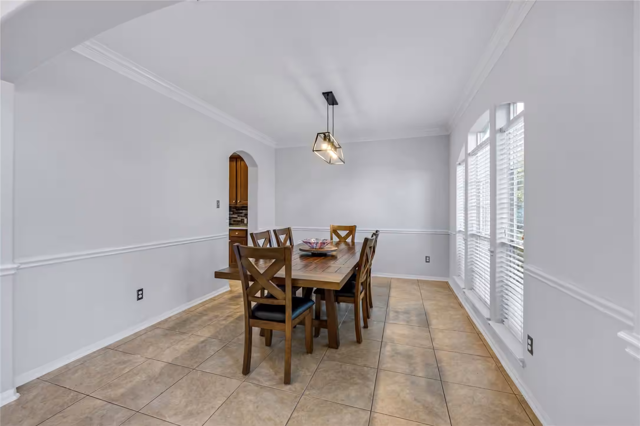 Photo 5 of 6727 Montay Bay Drive, Spring, TX