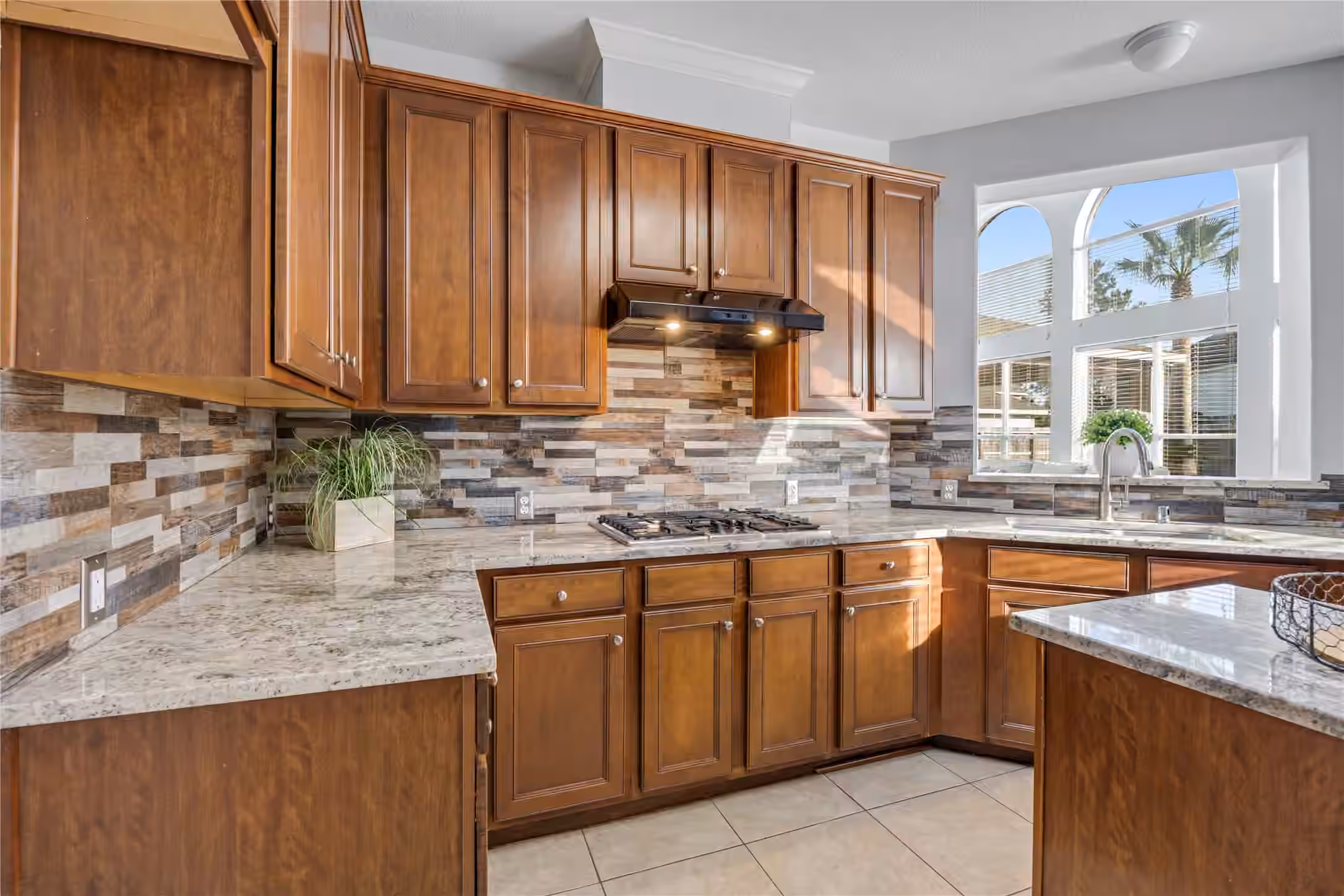 Photo 7 of 6727 Montay Bay Drive, Spring, TX