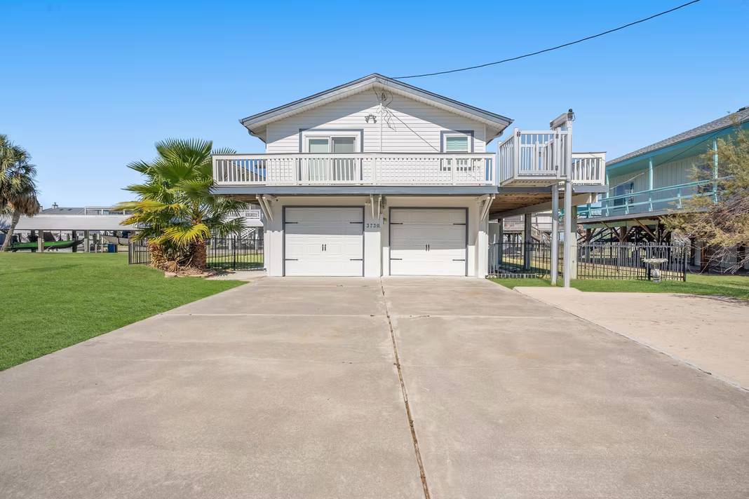 Photo 2 of 3730 Concho Key, Galveston, TX