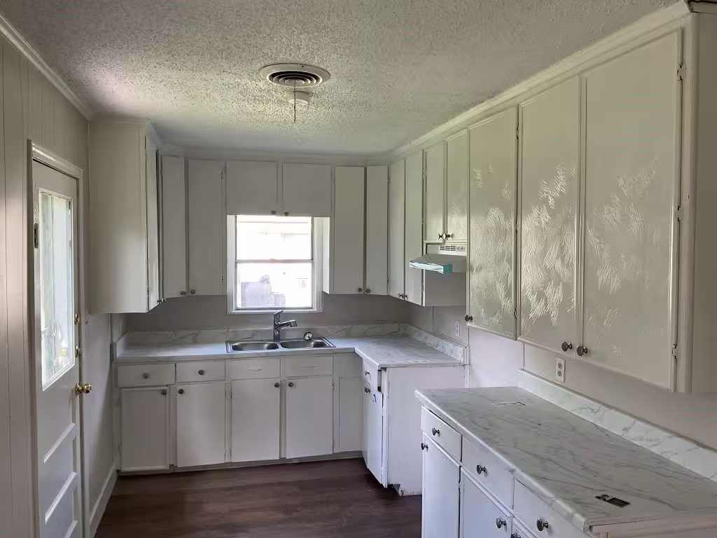 Photo 4 of 1156 2nd Street, Clute, TX