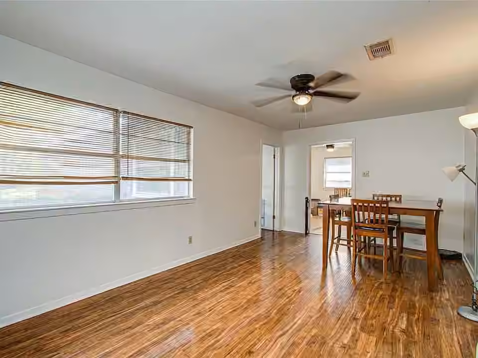 Photo 4 of 1710 W 11th Street, Freeport, TX