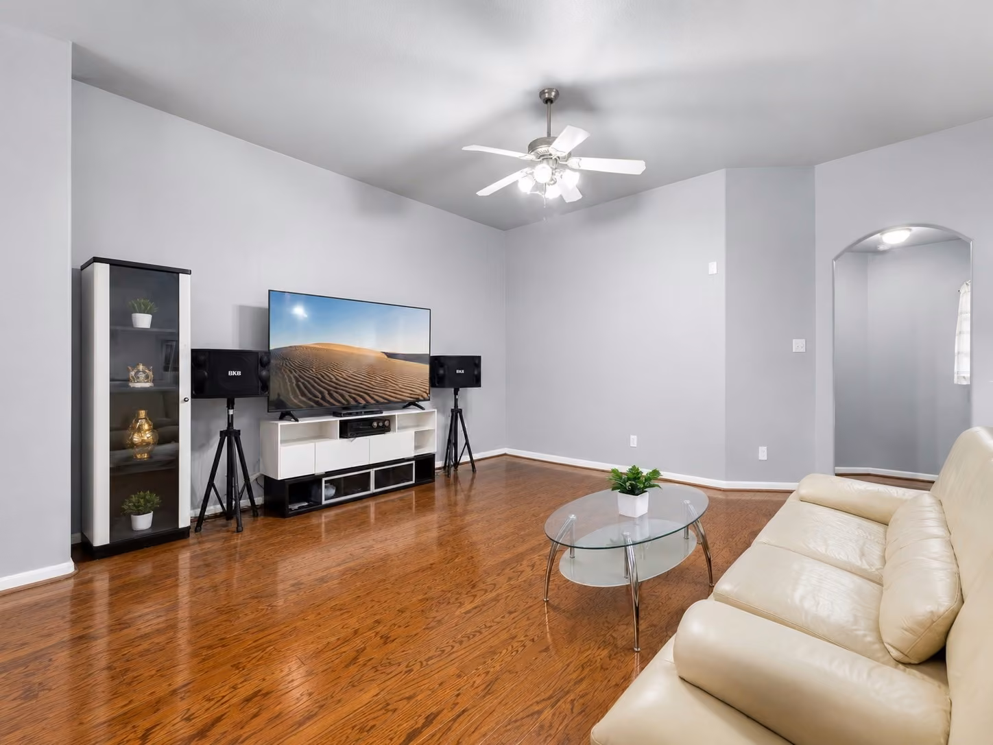 Photo 5 of 9026 Clearwood Landing Boulevard, Houston, TX