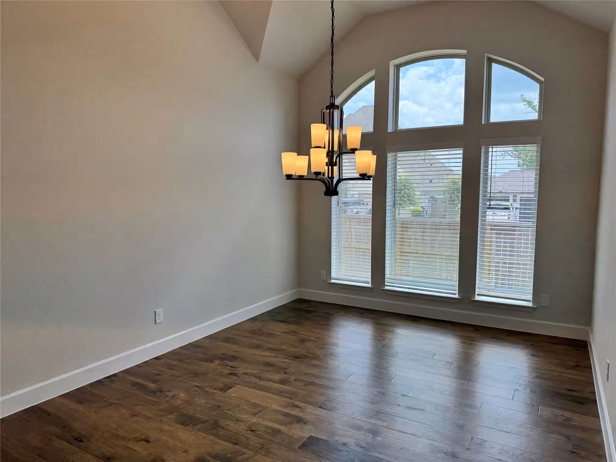 Photo 4 of 5406 Farm Hill Way, Fulshear, TX
