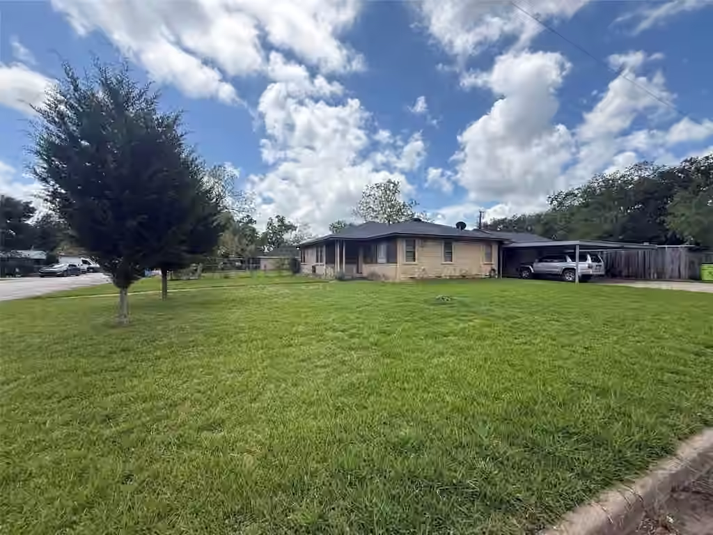 Photo 2 of 1800 Carlisle Street, Rosenberg, TX