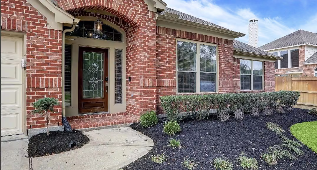 Photo 5 of 13301 Ravenlake Drive, Pearland, TX