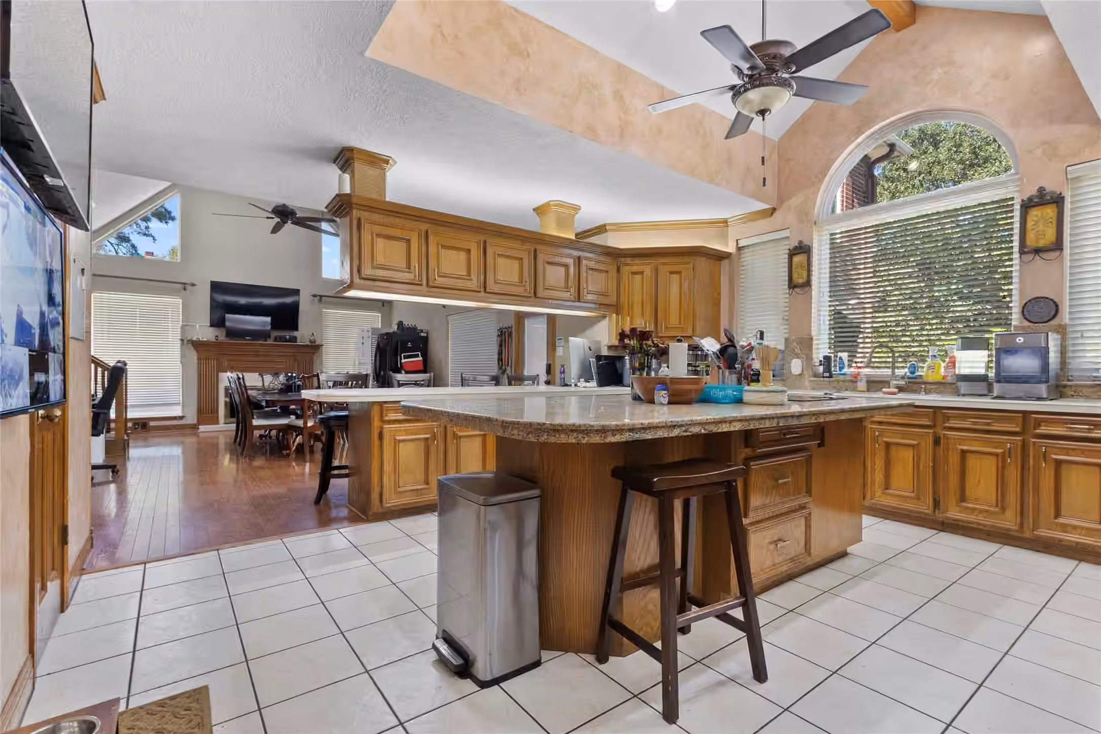Photo 7 of 14907 Pine Point Court, Houston, TX