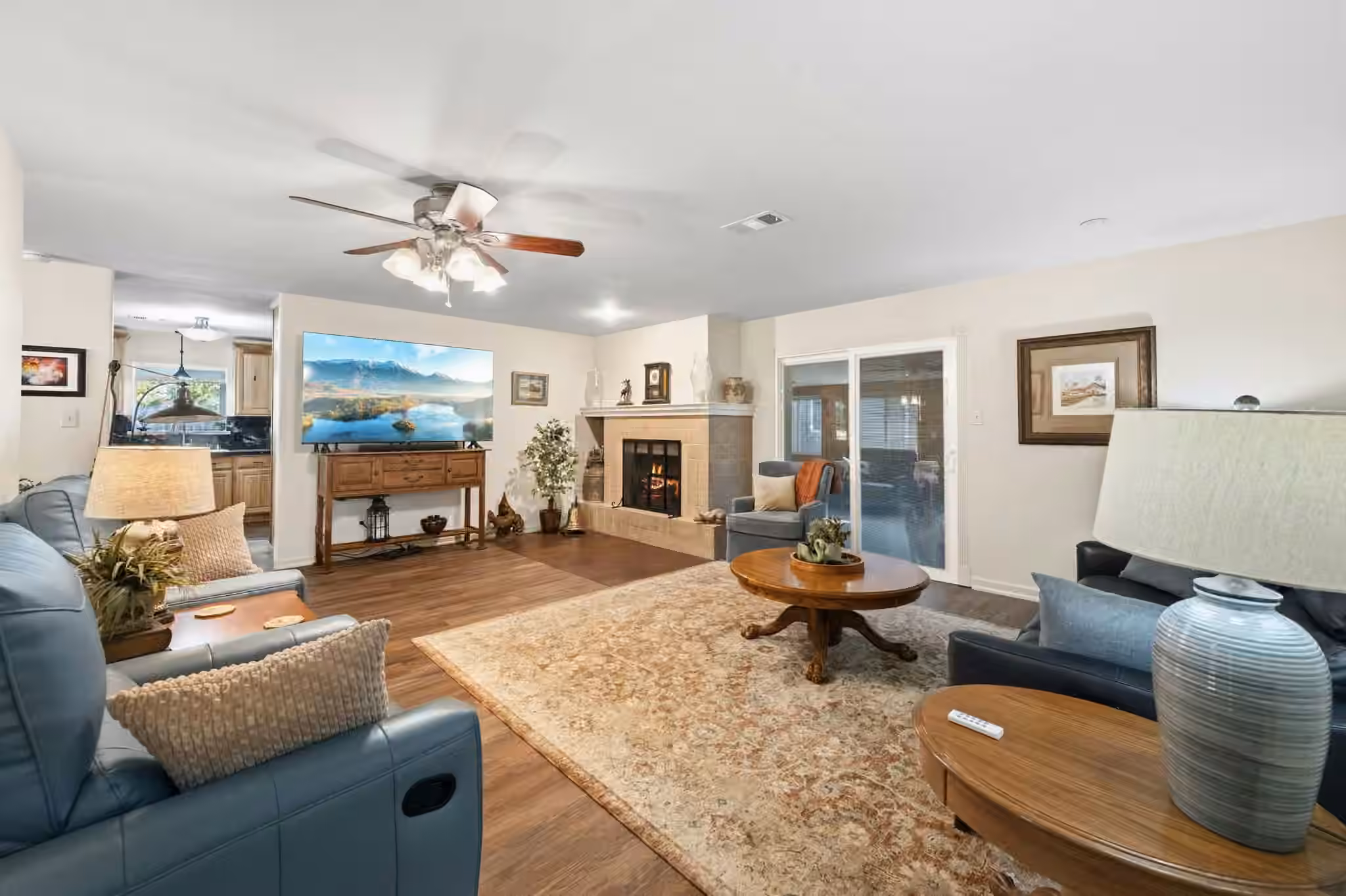 Photo 6 of 1202 Forest Cove Drive, Kingwood, TX