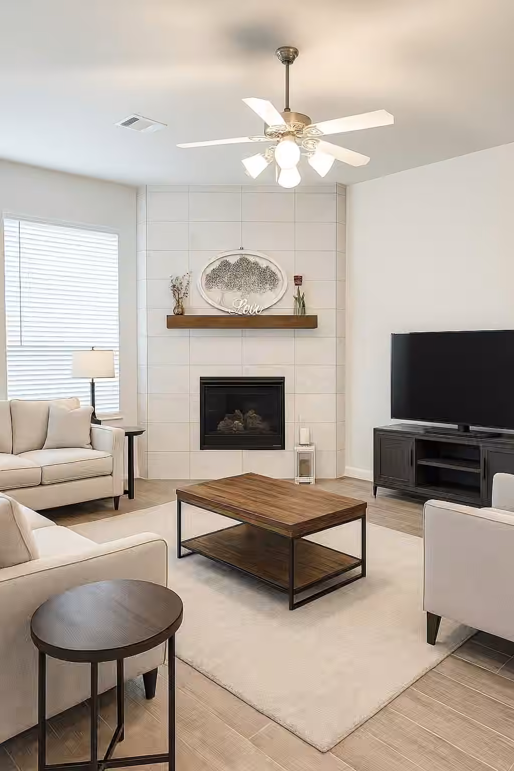 Photo 7 of 12106 Champions Forest Drive, Mont Belvieu, TX